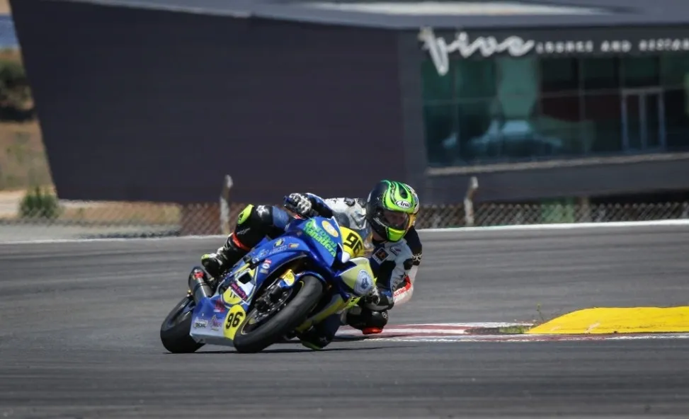 Foto 4 - Tercera plaza y final al maleficio de Merch&aacute;n con el circuito de Portimao