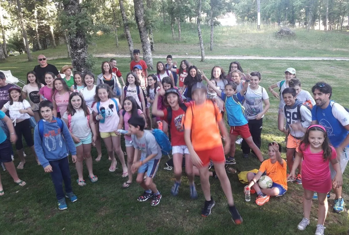 Foto 3 - Los mayores del Colegio San Francisco disfrutan de una acampada en Villasrubias  