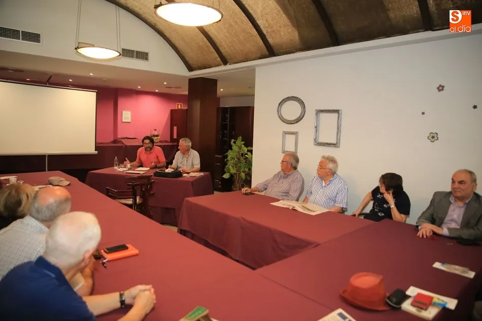 Foto 4 - La Tertulia Rona Dalba invita a Julio Fern&aacute;ndez para reflexionar sobre el estado de derecho y la...