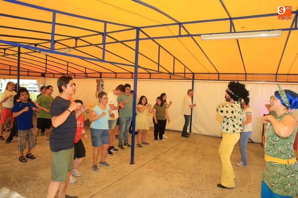 Foto 5 - Divertida clausura del curso del Programa de Integraci&oacute;n de J&oacute;venes con Discapacidad Intelectual  