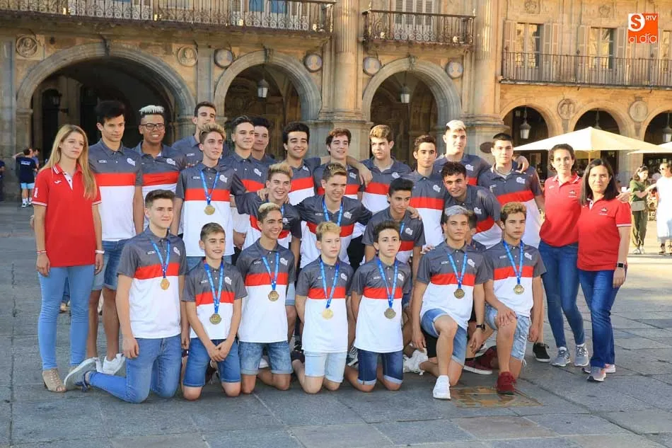 Foto 8 - Homenaje&nbsp;del Ayuntamiento a los jugadores del CB&nbsp;Tormes&nbsp;con motivo de sus &eacute;xitos  