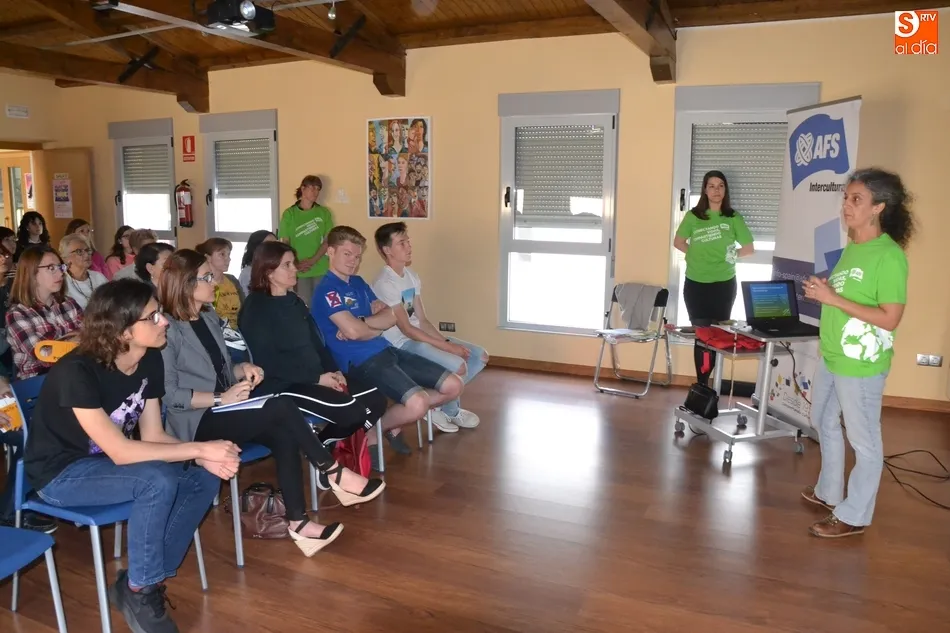 Integrantes de AFS Intercultura en una de las sesiones desarrolladas en mayo