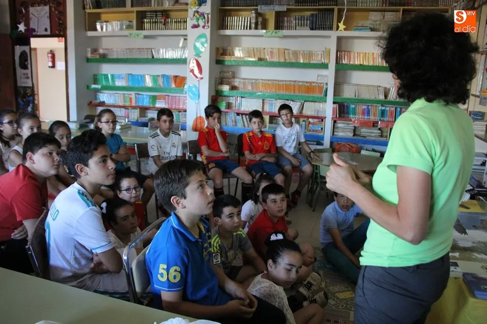 Foto 6 - La casa del parque de Sobradillo acerca el mundo de las rapaces a los alumnos del CEIP Manuel...
