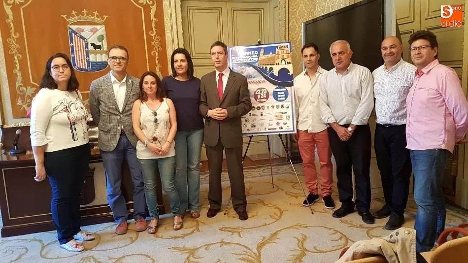 Presentación de este Torneo Internacional de Fútbol Sala en el Ayuntamiento de Salamanca