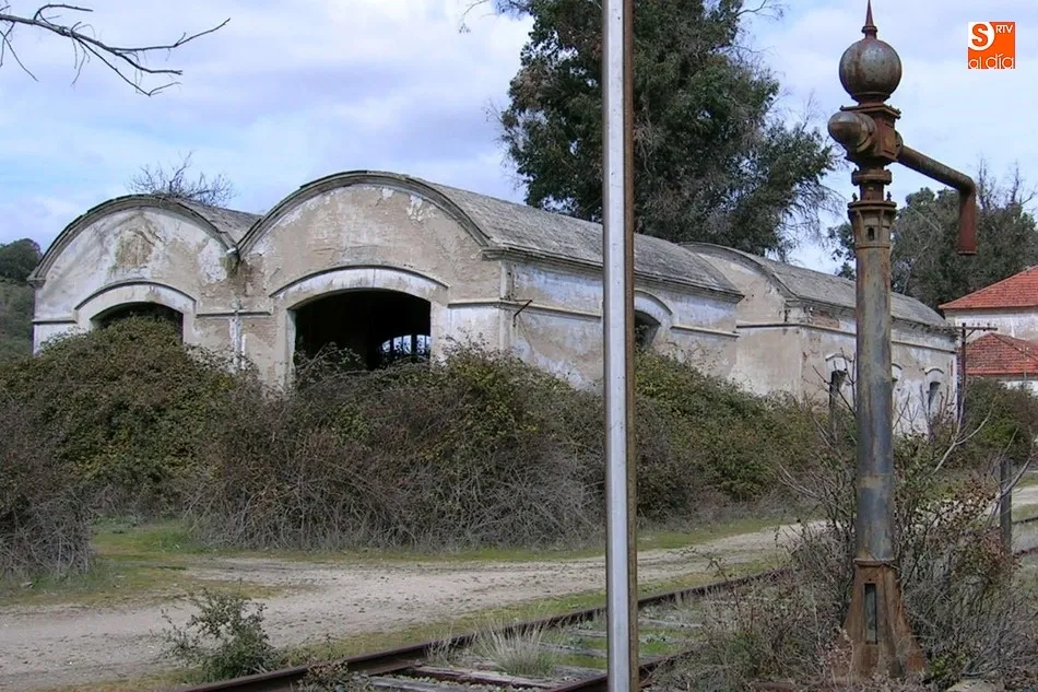 Foto 4 - Alumnos del CIFP Rodr&iacute;guez Fabr&eacute;s realizan una propuesta para rehabilitar la estaci&oacute;n de tren de ...