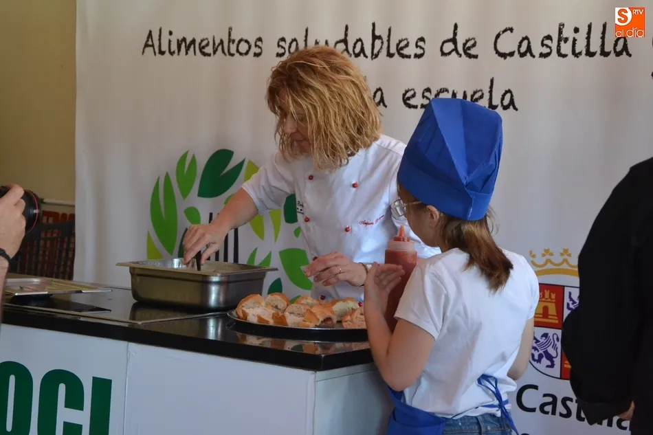 Foto 9 - Los alumnos de Mir&oacute;briga se ponen el delantal para aprender a comer sano y productos de la tierra  