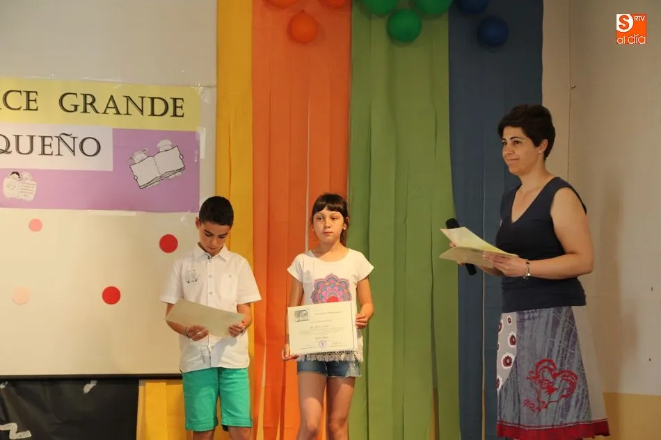 Foto 10 - El CEIP Manuel moreno Blanco premia entre sus alumnos a los mejores lectores y mediadores  