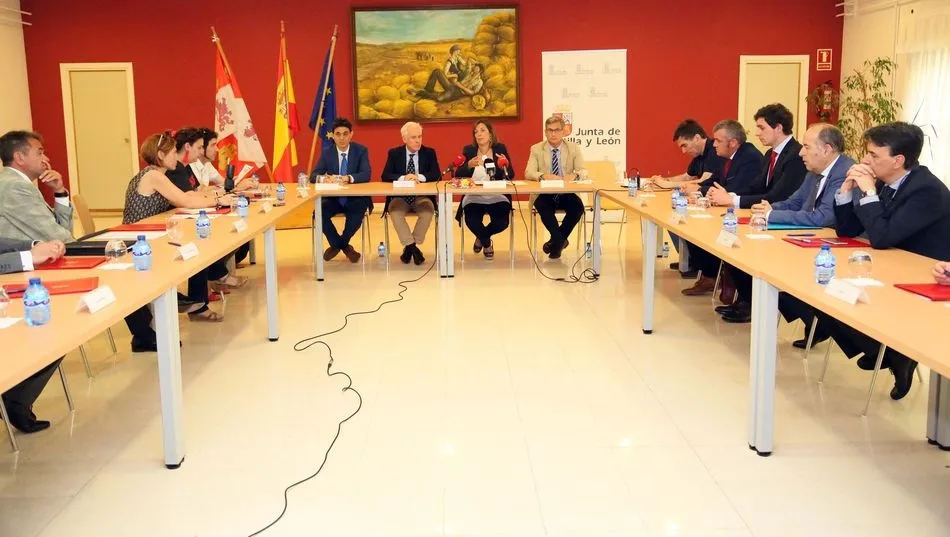 Castilla y León pone en marcha préstamos garantizados por 523 millones para agricultores,...