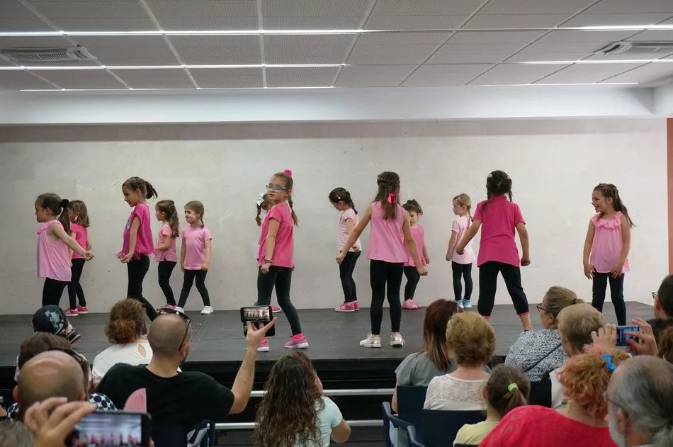 Foto 4 - Gran &eacute;xito de la exhibici&oacute;n infantil de baile y coreograf&iacute;as de fin de curso