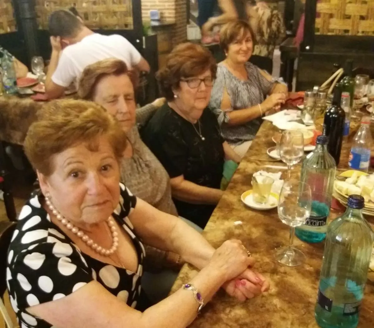 Foto 4 - Las integrantes del grupo de mayores del Centro Social Aldea se van de comida conjunta  