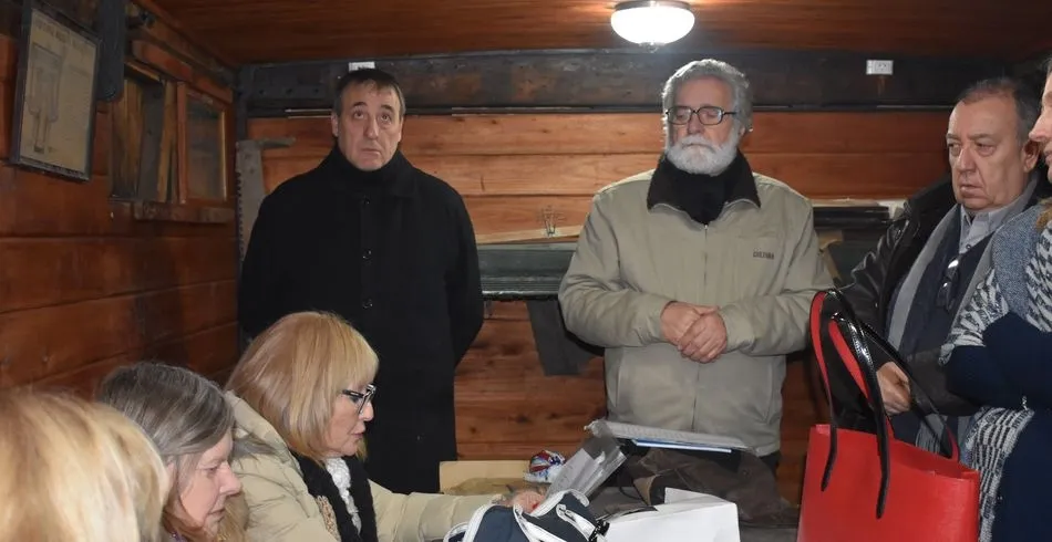 Foto 4 - Alencart publica en Argentina &lsquo;En el and&eacute;n y otros poemas&rsquo;  