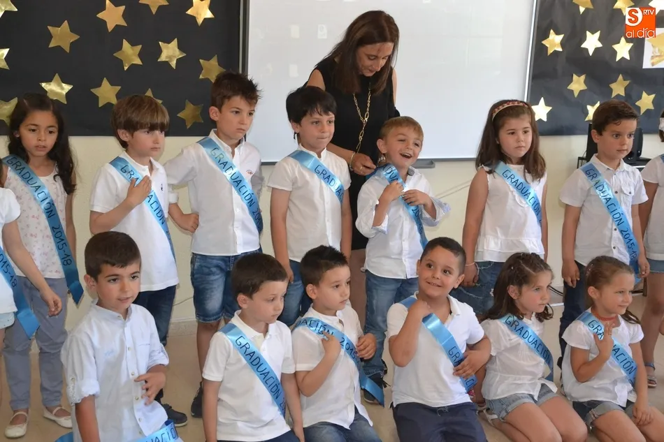 Foto 5 - El Colegio Mir&oacute;briga vive una intensa ma&ntilde;ana con dos ceremonias simult&aacute;neas de graduaci&oacute;n  