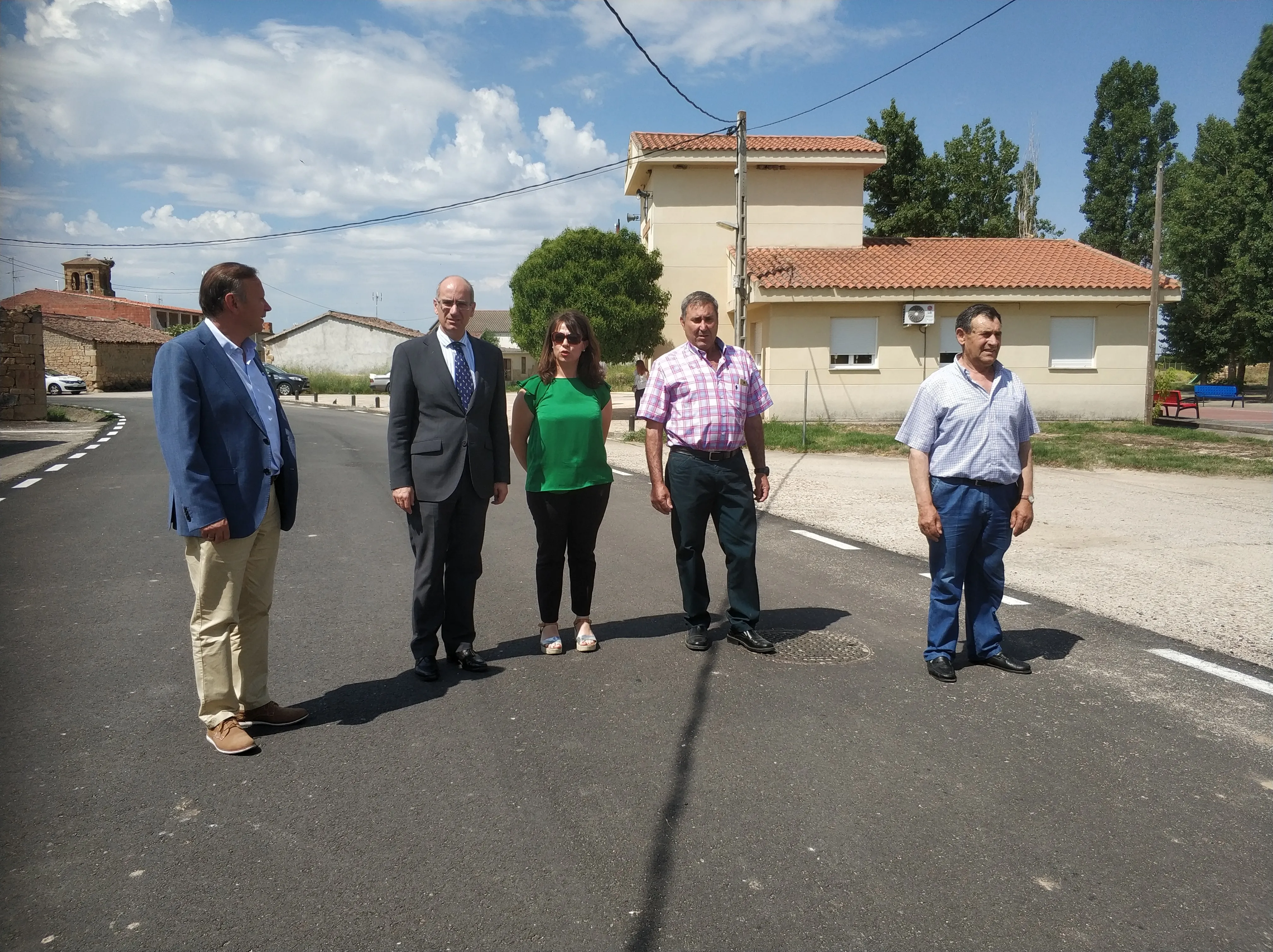 Foto 8 - Finalizan las obras de mejora de las v&iacute;as en Cabezabellosa de la Calzada  