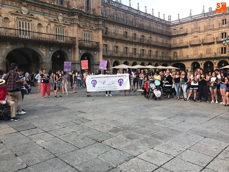 Foto 3 - Protesta en la Plaza Mayor contra la puesta en libertad bajo fianza de los miembros de &lsquo;La...