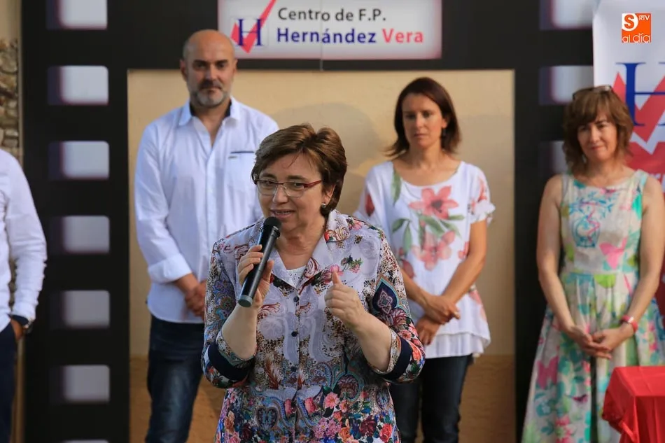Foto 9 - El Centro de FP Hern&aacute;ndez Vera despide el curso con una emotiva graduaci&oacute;n  