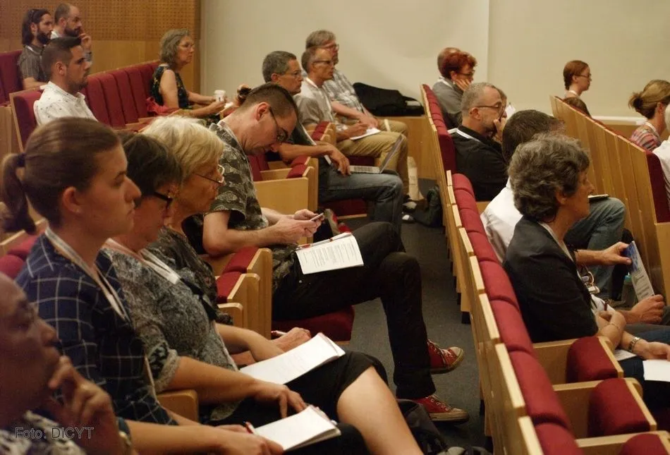 Foto 3 - Expertos de 22 pa&iacute;ses muestran en Salamanca investigaciones sobre hongos beneficiosos para hierbas ...