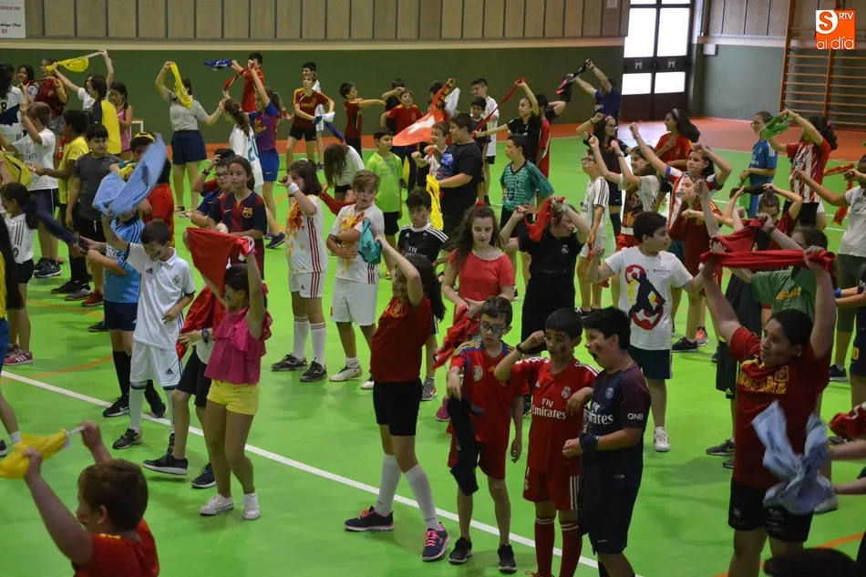 Foto 7 - El Colegio San Francisco se despide gritando &iexcl;gol!  