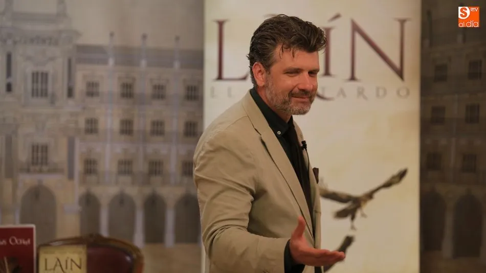Francisco Narla, en la Librería Santos Ochoa. Foto: Alberto Martín