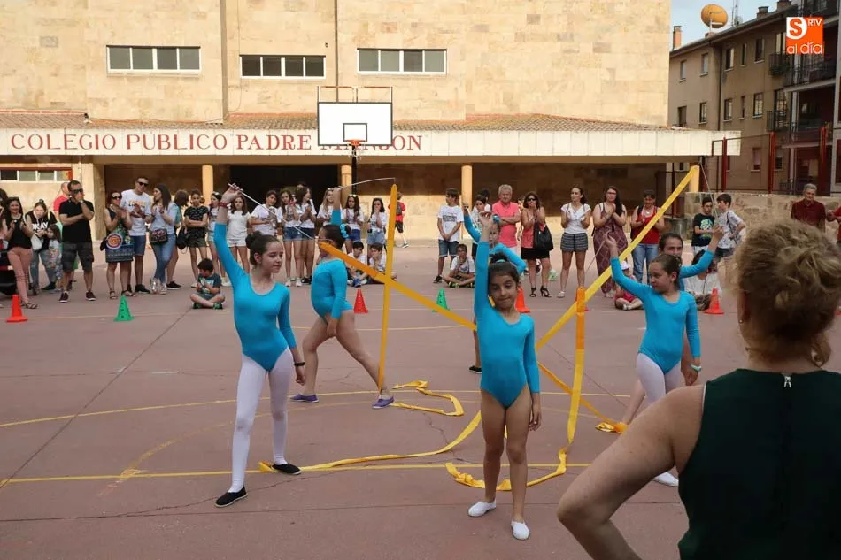 Foto 5 - El Colegio Padre Manj&oacute;n cierra el curso con exhibiciones y una divertida disco funky