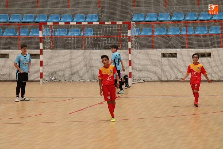 Foto 9 - Arranca el IV Torneo Internacional de F&uacute;tbol Sala Ciudad de Salamanca con cerca de 400 deportistas ...