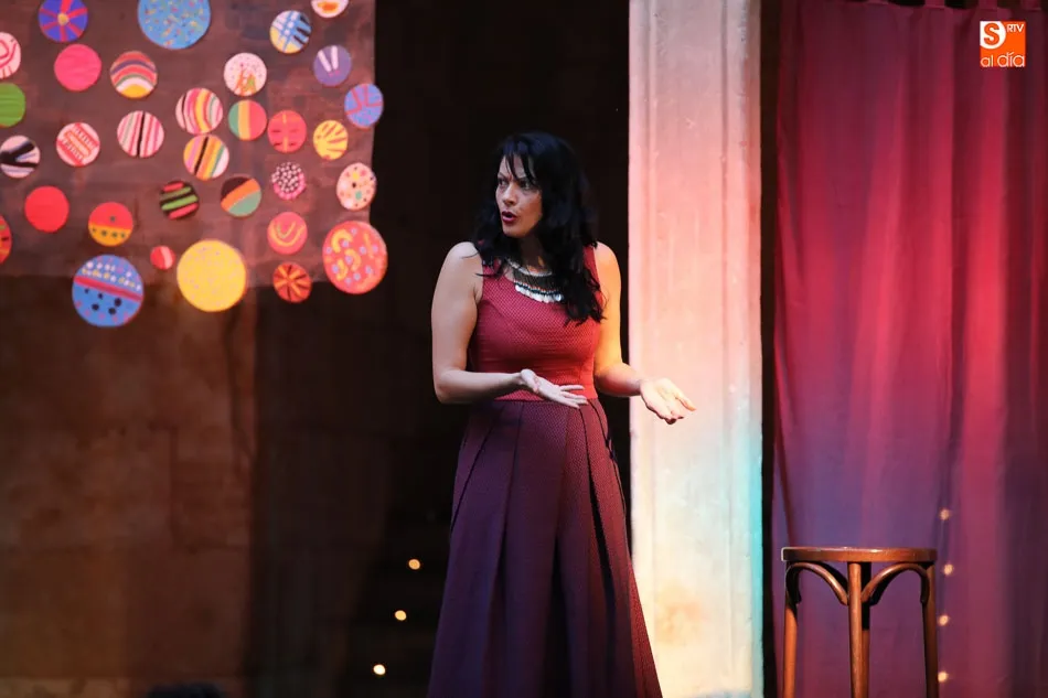 Foto 11 - Clara Haddad conquista al p&uacute;blico con sus cuentos de culturas ancestrales  