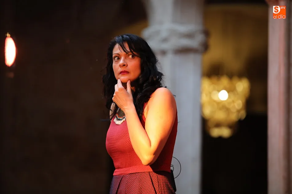 Foto 10 - Clara Haddad conquista al p&uacute;blico con sus cuentos de culturas ancestrales  