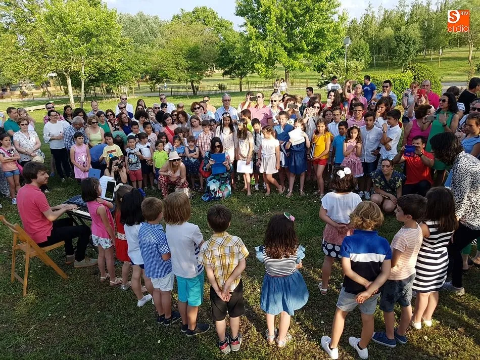 Foto 10 - Ritmo y naturaleza en el final de curso de la Escuela de M&uacute;sica