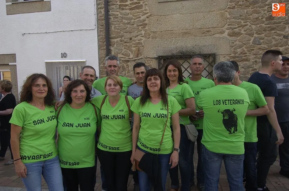 Foto 4 - Navasfr&iacute;as da el chupinazo de salida a las fiestas de San Juan en El Rebollar  