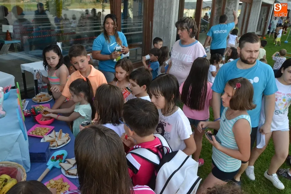Foto 7 - Divertida fiesta de fin de curso en el Centro Acu&aacute;tico y Deportivo  