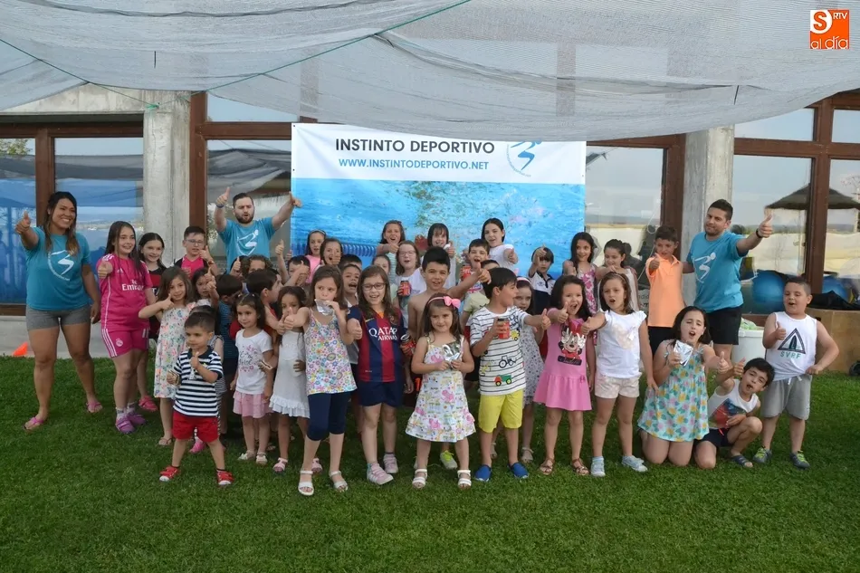 Foto 2 - Divertida fiesta de fin de curso en el Centro Acu&aacute;tico y Deportivo  