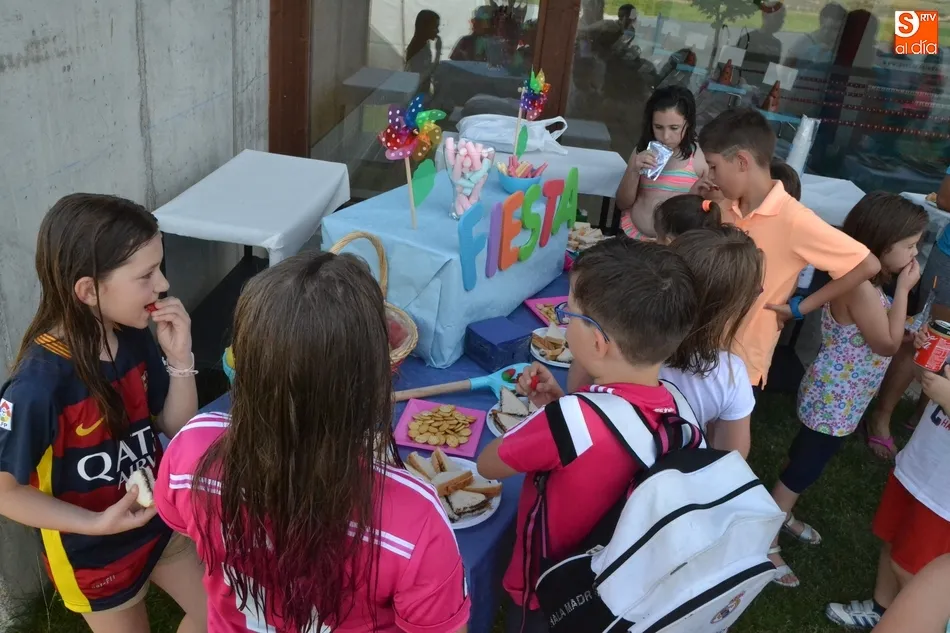 Foto 8 - Divertida fiesta de fin de curso en el Centro Acu&aacute;tico y Deportivo  
