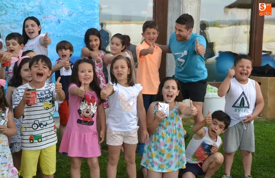 Foto 3 - Divertida fiesta de fin de curso en el Centro Acu&aacute;tico y Deportivo  