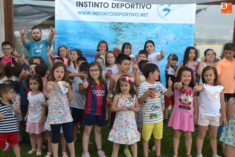 Foto 4 - Divertida fiesta de fin de curso en el Centro Acu&aacute;tico y Deportivo  
