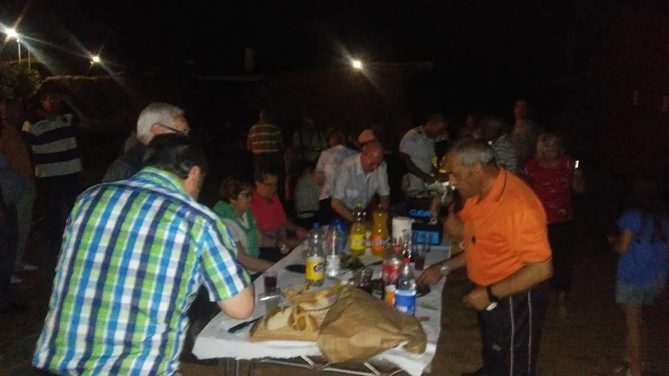 Foto 5 - Monterrubio de la Sierra celebra la llegada del verano con la tradicional hoguera de San Juan  