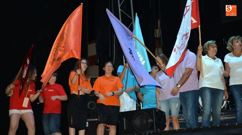 Foto 11 - Las Pe&ntilde;as inician las fiestas al grito de &ldquo;Viva San Juan Bendito&rdquo;