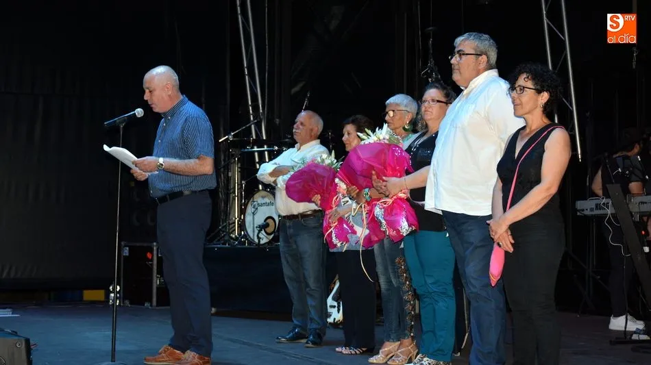 Foto 4 - Las Pe&ntilde;as inician las fiestas al grito de &ldquo;Viva San Juan Bendito&rdquo;