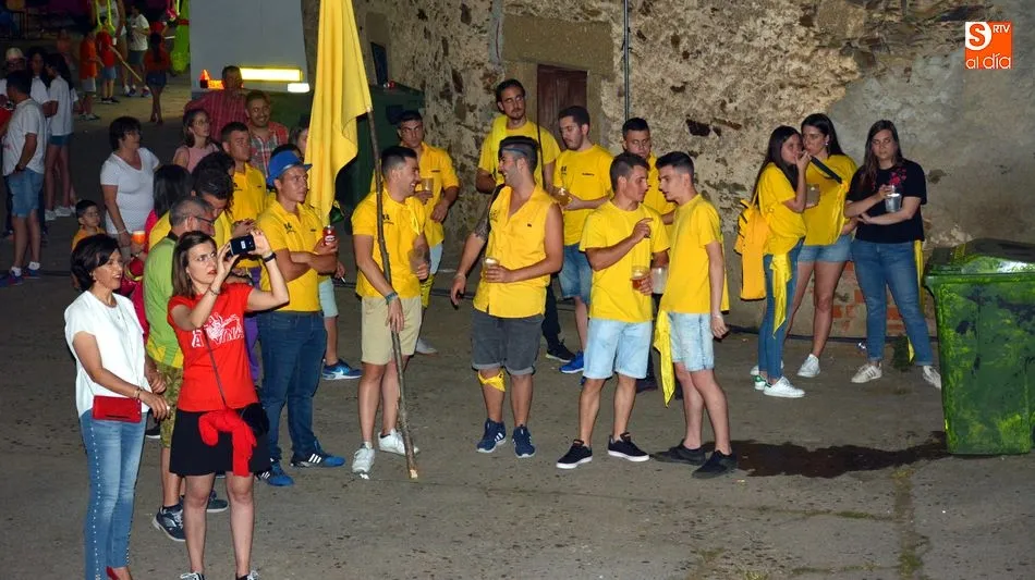 Foto 2 - Las Pe&ntilde;as inician las fiestas al grito de &ldquo;Viva San Juan Bendito&rdquo;