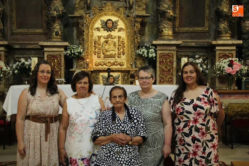 Foto 4 - Actos religiosos y un sabroso men&uacute; para celebrar los Santos M&aacute;rtires  