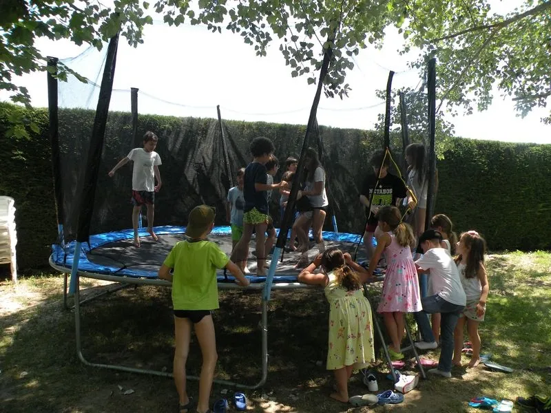 Foto 4 - Los alumnos de la guarder&iacute;a de la localidad de la Calzada concluyen&nbsp;el curso con divertidas...