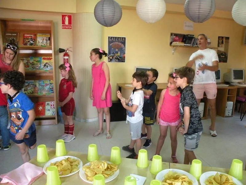 Foto 3 - Los alumnos de la guarder&iacute;a de la localidad de la Calzada concluyen&nbsp;el curso con divertidas...