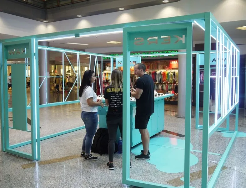 Foto 9 - Hawkers abre un punto de venta en El Tormes  