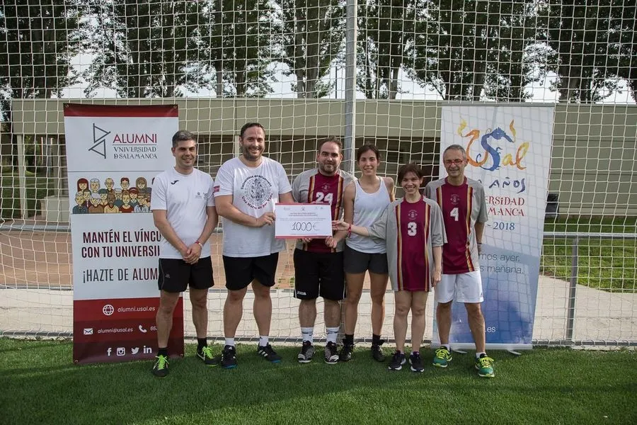 Foto 3 - La USAL organiza un partido ben&eacute;fico para los equipos reci&eacute;n ascendidos de f&uacute;tbol sala y...