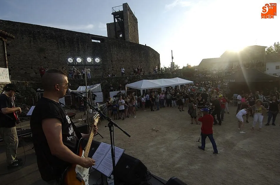 Foto 4 - Nuevo &eacute;xito del Mejill&oacute;n Rock que reparti&oacute; 300 kilos de mejillones