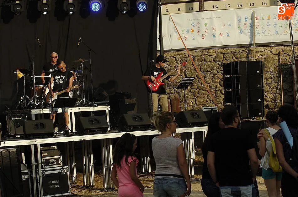 Foto 2 - Nuevo &eacute;xito del Mejill&oacute;n Rock que reparti&oacute; 300 kilos de mejillones