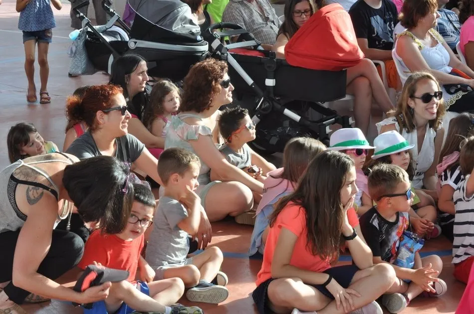 Foto 6 - Los m&aacute;s peque&ntilde;os protagonizan la jornada festiva en Carrascal de Barregas