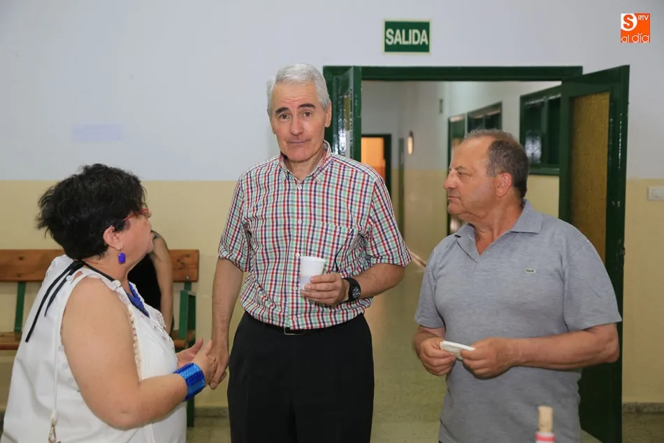 Foto 7 - La Asociaci&oacute;n Navega re&uacute;ne a socios y vecinos para compartir un vino de honor