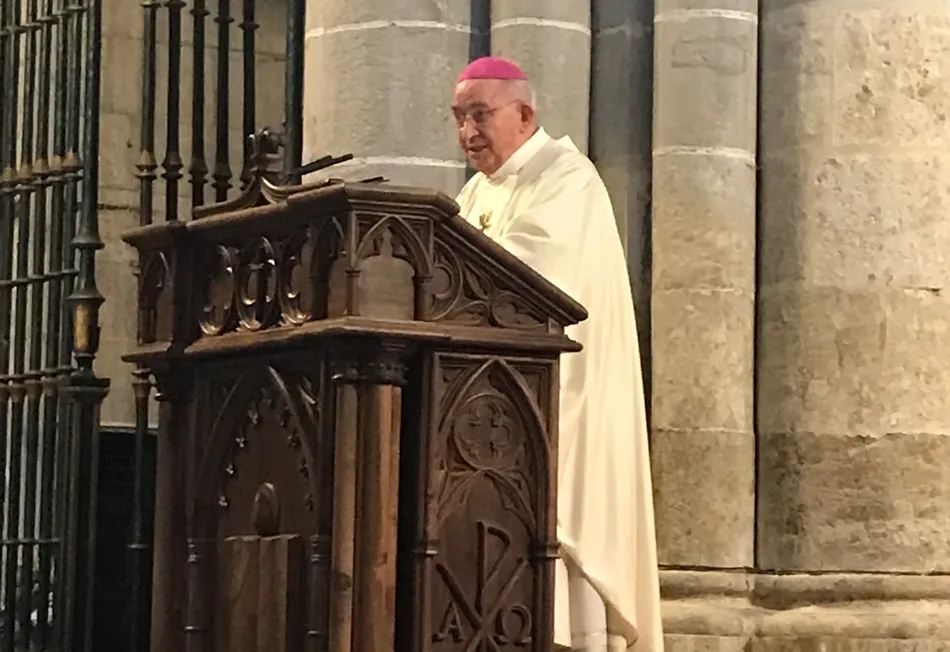 El Administrador Apostólico define como tempestad pasajera la situación que vive la...