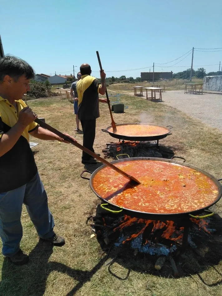 Foto 4 - Los mayordomos presiden los actos en honor a San Juan en Cabeza de Framontanos  