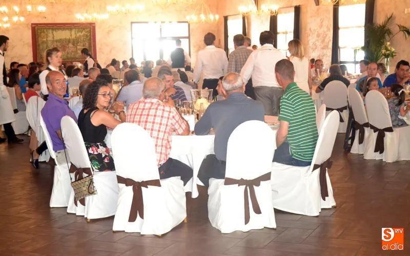 Foto 2 - Javier Iglesias destaca la pujanza del sector de la patata durante su encuentro con los socios de...