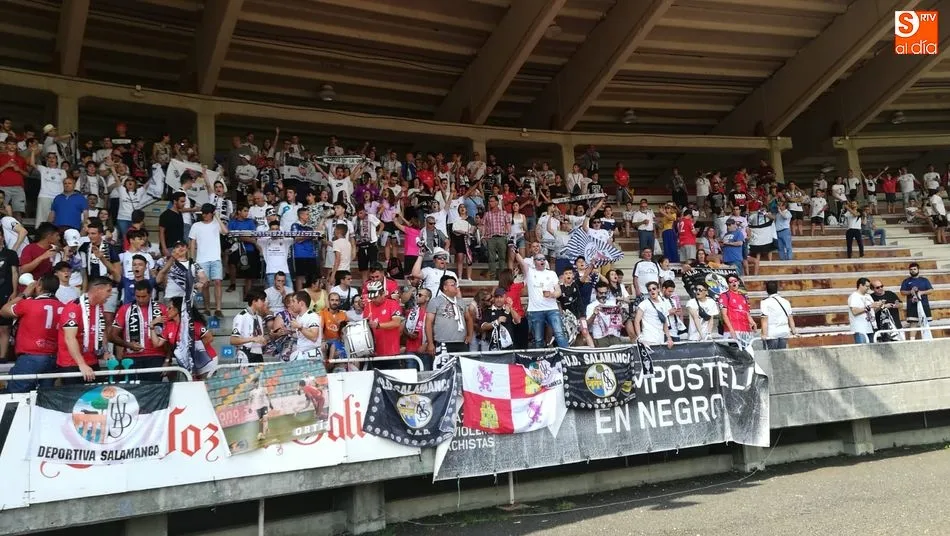 Foto 4 - Todas las jugadas del Compostela 0 Salmantino UDS 1  